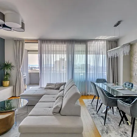 Luxury Sunset - With Garage And Balcony דירה זאדאר