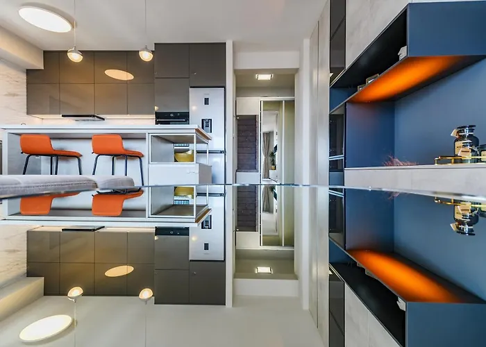 Luxury Sunset - With Garage And Balcony